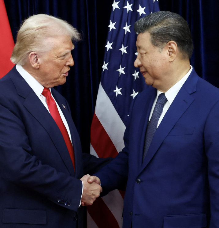 特朗普與習近平握手