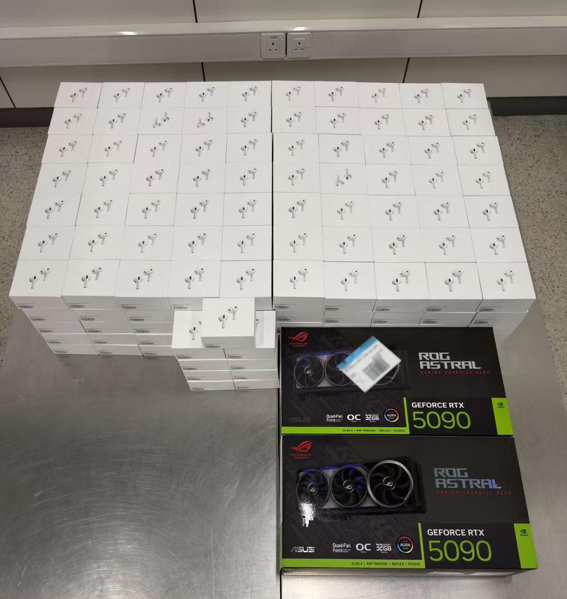 澳門海關檢獲的耳機及 RTX 5090 顯示卡