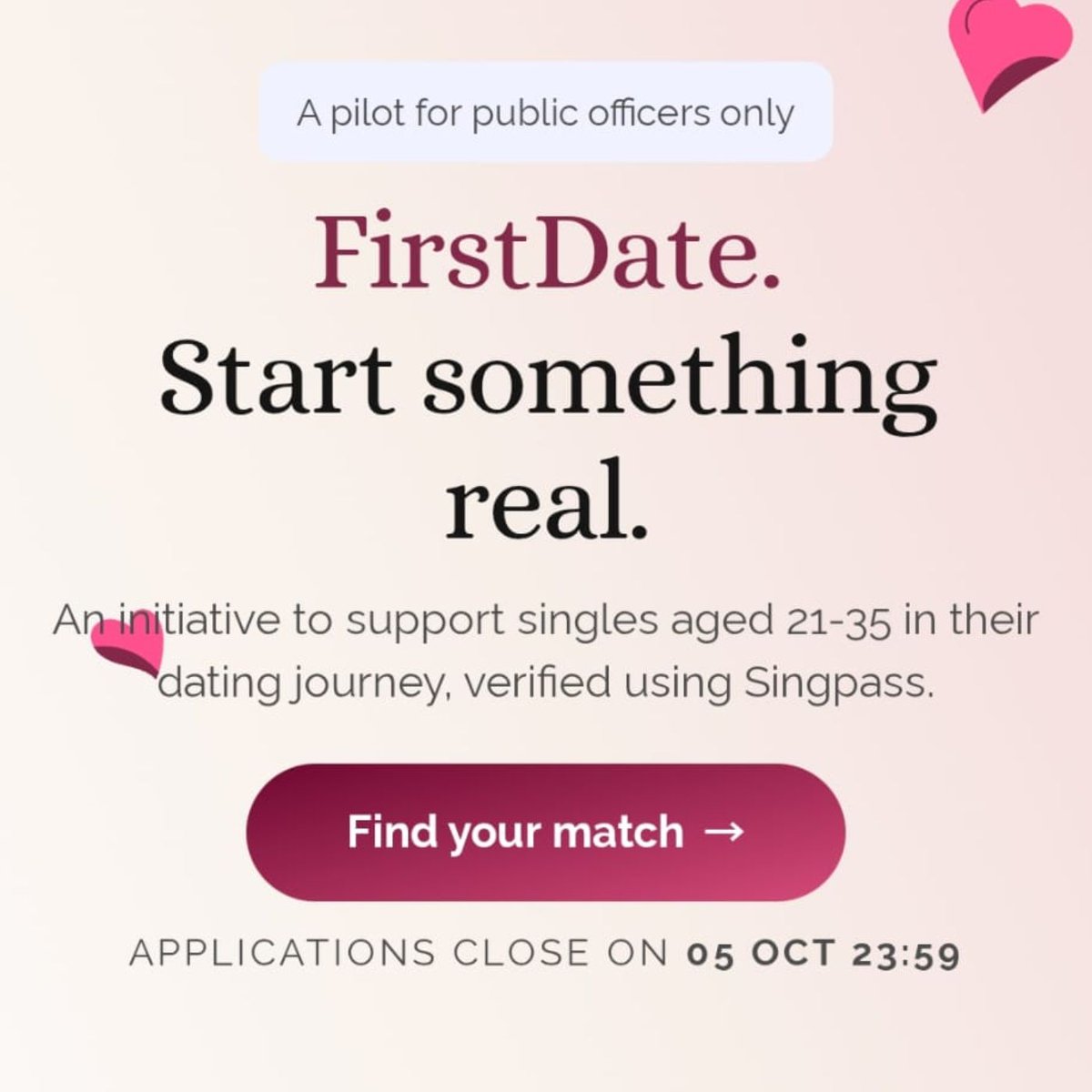 FirstDate 網站首頁,上方寫明「A pilot for public officers only」,副題為支援 21 至 35 歲單身人士、以 Singpass 核實,報名 10 月 5 日 23:59 截止